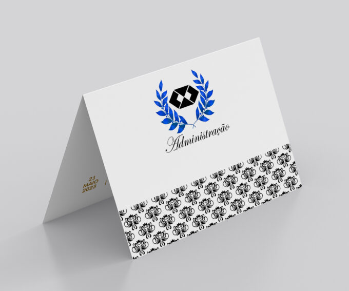 Convite Azul e Preto Para Formatura Curso de Administração Com Foto